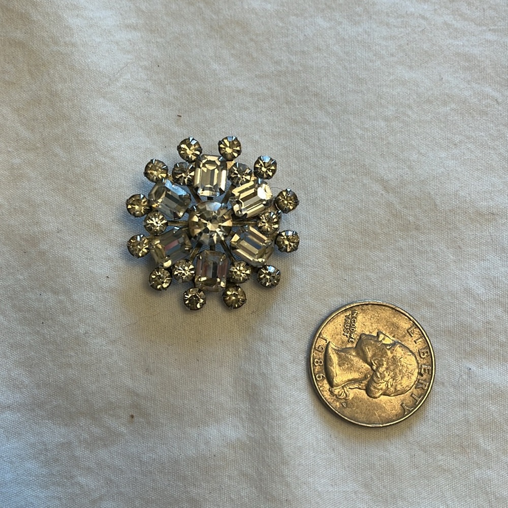VTG Brooch - Picture 2 of 3